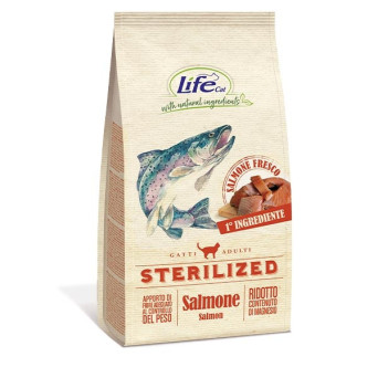 LIFE PET CARE Natural Ingredients Adult Sterilized con Salmone 400 gr.